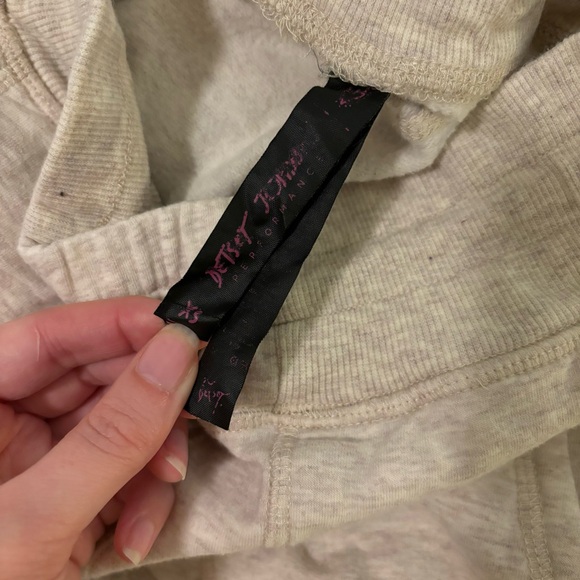 Betsey Johnson Fleece Back Skinny Sweatpants in Oatmeal Heather - Picture 4 of 4